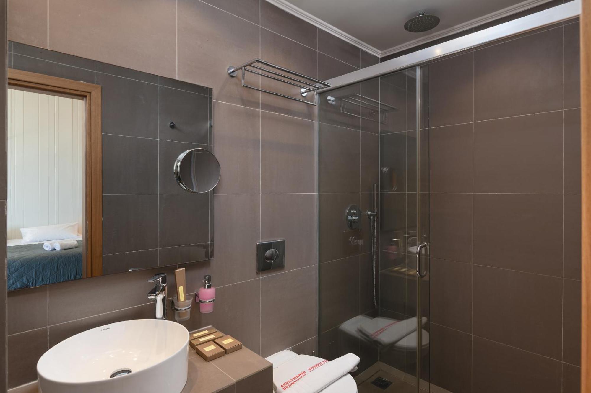 Elia 4* Agia Marina